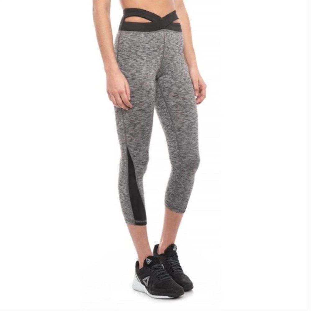 Manduka Wrap Band Yoga Leggings Stone Capri, Small